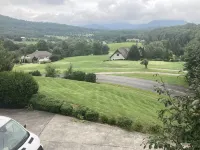 Blue Ridge Mountains Golf and Lake Retreat