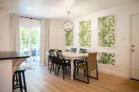 Adventure on Arbor - Includes a Golf Cart!! Close to the Beach & Downtown OS!