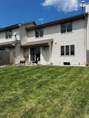 3 miles from EAA! Beautiful Oshkosh Duplex: The Westhaven Reetz Softball Complex附近的飯店