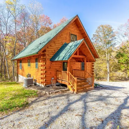 Authentic Log Cabin - Sleeps 10 - Hot Tub - Fire Pit - Hocking Hills
