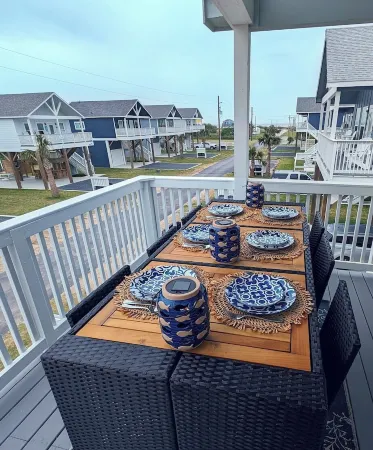 Stunning Villa with Upper Deck Views of the Gulf and Intercoastal Waterway.