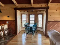 Cozy cabin with mountain views on small family farm Hotels in Le Flore County