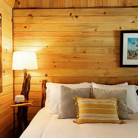 "Stars Hollow" Cozy Mini Cabin Stay - RRG