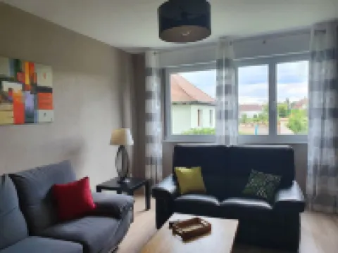 Superb 72m2 apartment in quiet, pleasant residence.