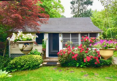 Cozy 1 BR Cottage 2 Block Stroll to Sonoma Plaza. Depot Park Museum附近的飯店