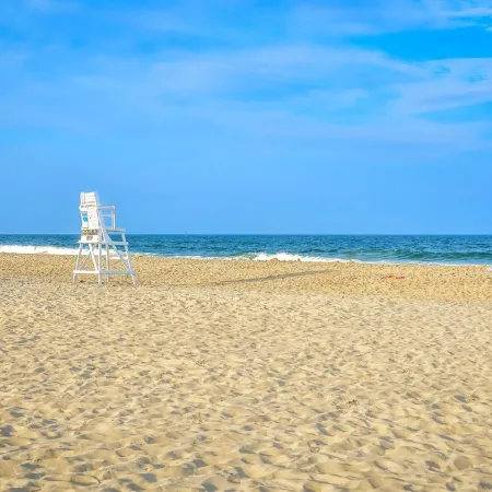 Fantastic Beach Condo, Linens Included!