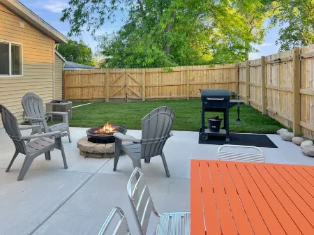 Escape to the Lake! Walk to water & local dining! Отели в г. Комо