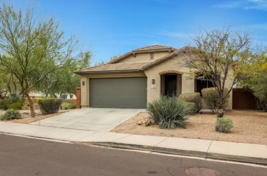 Newly Renovated 4 Bedroom House near hiking and lots of restaurants