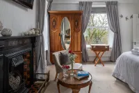 Afon Rhaiadr Country House Hotels in 