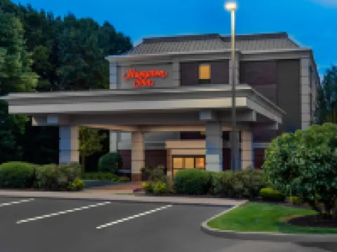 Hampton Inn Hartford-Airport Hotels in Windsor