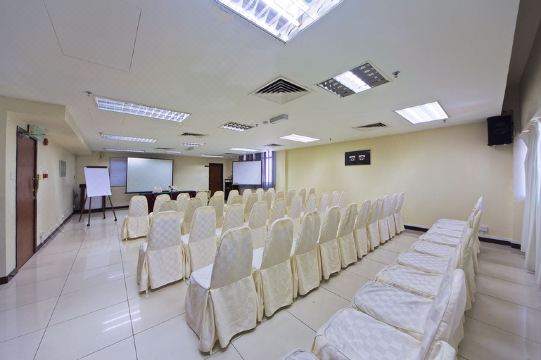 키나발루 다야 호텔