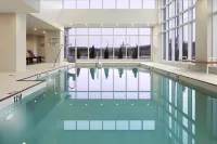 DoubleTree by Hilton Montreal Airport Отели в г. Дорваль