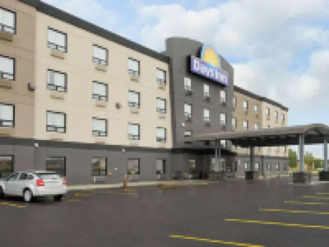 Days Inn by Wyndham Regina Airport West Hotels near Grasslands