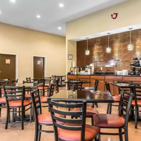 Quality Suites Hickory South