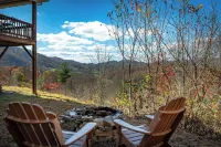 Majestic Mtn & Valley Views, Hot Tub+Fire Pit, Fireplace, Grill, 30 Mins to Avl!