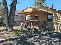 Cozy cabin feel in midtown Reno Hotels near Reno–Tahoe International Airport