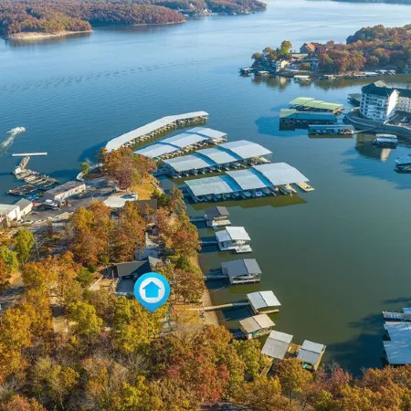 Lakefront House w/ Private Dock in a Protected Cove -Swim, Kayak, Fish! MM20