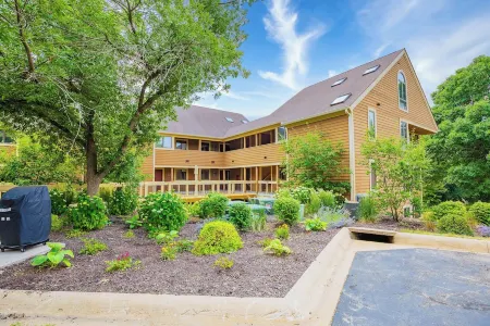 Relaxing one bedroom condo in the Galena Territory