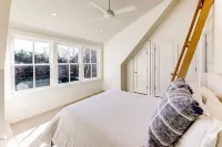 Exquisite Custom Home in the Heart of East Hampton