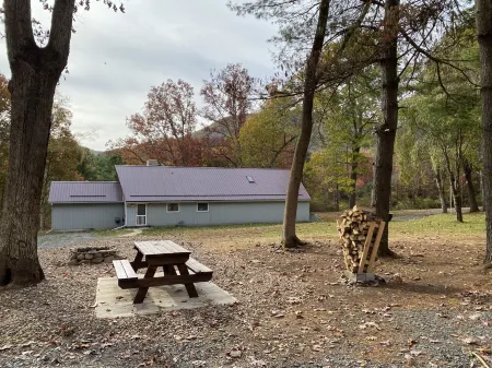 pine creek lodge with pine creek views  secluded on 5 acres