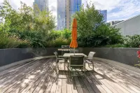 Penthouse above Pike Place Market +Target, Parking, 100 Walk Score Các khách sạn ở Pike Market District