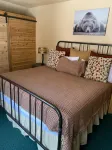 Authentic Large Colorado Cabin close to the Roaring Fork River!! Very private<br>