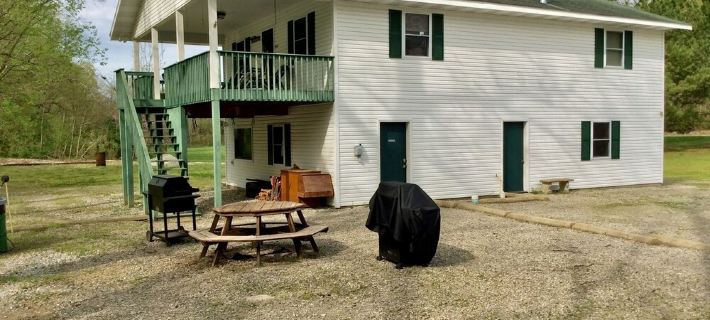 White River trout fishing/reunion getaway in Flippin AR w/boat ramp & game room Hotels in Marion County
