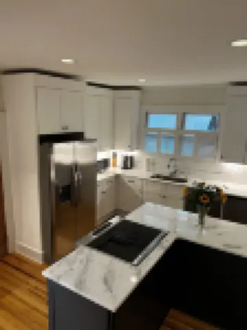 The Craddock - Tufts Home & Antique Carriage House - 6BR 5.5 Baths - Sleeps 12+