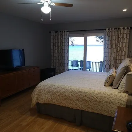 Serenity Zen House on Seneca Lake - Pet Friendly