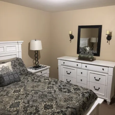 VISIT ARIZONA IN STYLE                   ENJOY A HEATED POOL