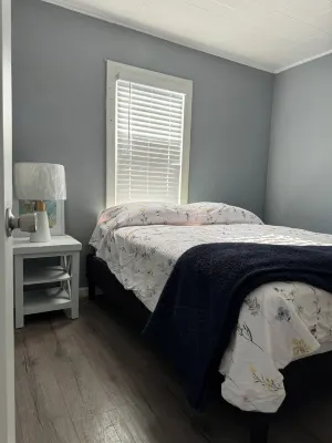 Charming 2-bedroom house with WiFi, AC in  Yakima 亞基馬住宿飯店