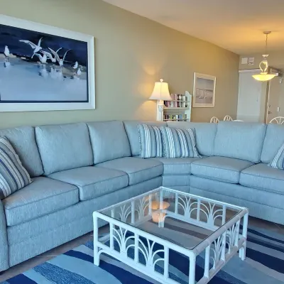 Sea Colony oceanfront 7th floor, sleeps 6, owner-listed. ベサニー・ビーチ周辺のホテル