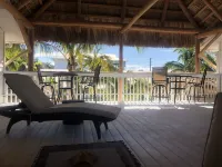 Tropical Gateway to the Beaches. Caribbean Tiki Hut feeling - w/m discounts