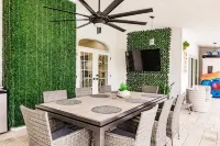 Beautiful 4-bedroom House in Charming Location - Heated Pool - Near Beach