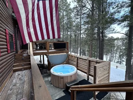 Cabin by AF Country Club Hot Tub