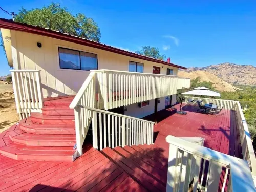 Spacious Sequoia Park 5 bed 3 bath house w/ AC & WIFI in charming Three Rivers
