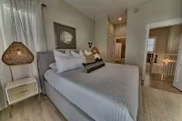 Bali Cottage South Of 30a Luxury Rental/2 Bikes/ KING BEDS/ Just Steps to Beach!