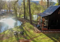 Hidden Springs Cottage, Rome, GA, King Loft Bedroom, Private Lake Access