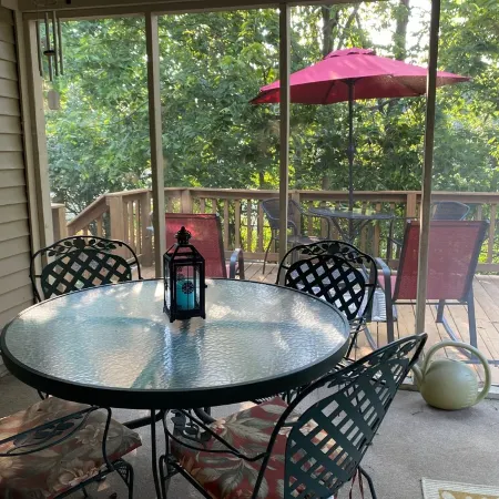 Nicely updated home in great location near campus + downtown