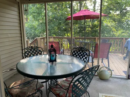 Nicely updated home in great location near campus + downtown