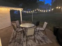 Mid-Century modern 2-bedroom home near McKennan Park, hospitals and universities