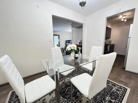 Entire cozy 2-bedroom Guest House in Atlanta