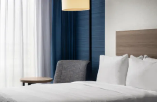 Holiday Inn Express MONTREAL AIRPORT - ST-LAURENT by IHG