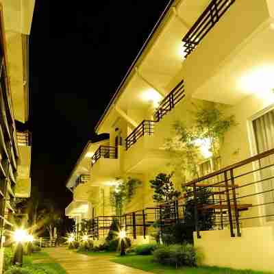 艾柯夫海灘飯店 Hotel Exterior
