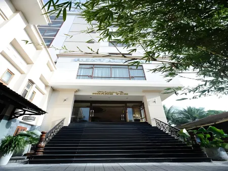 Hoang Yen Hotel Отели в г. Thuận An