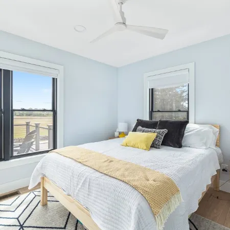 Modern Beach House Serenity