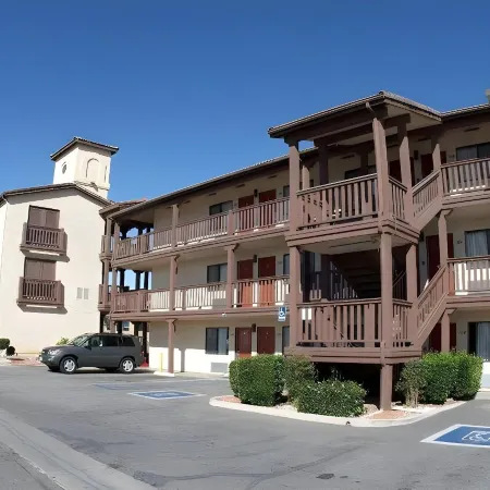 Palms Inn & Suites