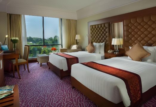 아미 호텔 야외 수영장 전경