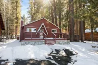 Blue Skies- Modern Cabin Near Slopes w Fireplace