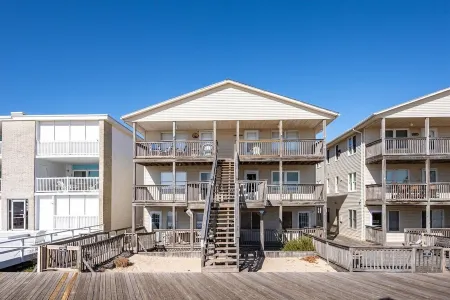 3 Bed/2 Bath Boardwalk Oceanfront at Ocean Beach